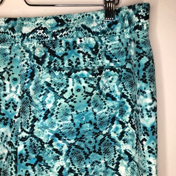 Liz Claiborne teal snake print cropped pants - Picture 11 of 14